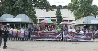 হরতাল-অবরোধের প্রতিবাদে শাহবাগে শিল্পী-কলাকুশলীরা